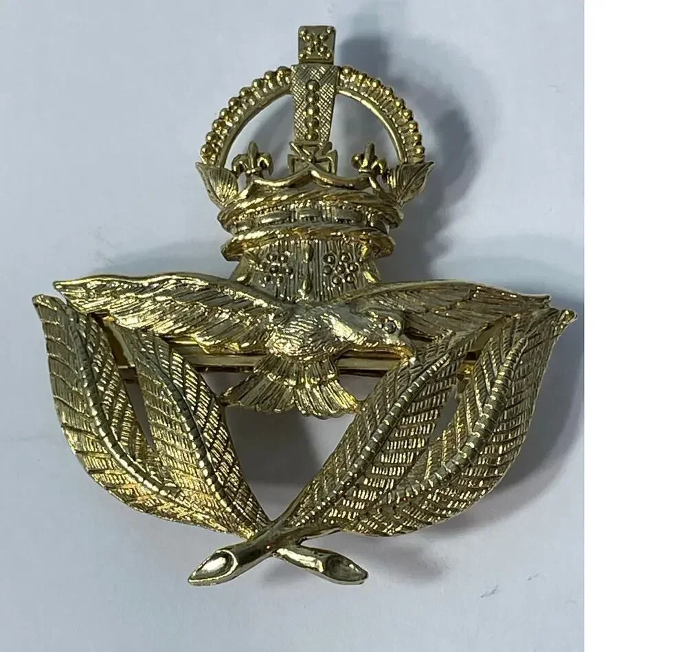 Vintage MJ ENT Clip Brooch Gold Tone Heraldic Royal Air Force Eagle Crown UK